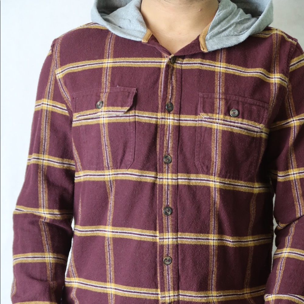aeropostale Shirt With Hoodie